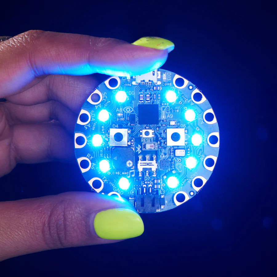 Circuit Playground Bluefruit - Bluetooth Low Energy - Image 4