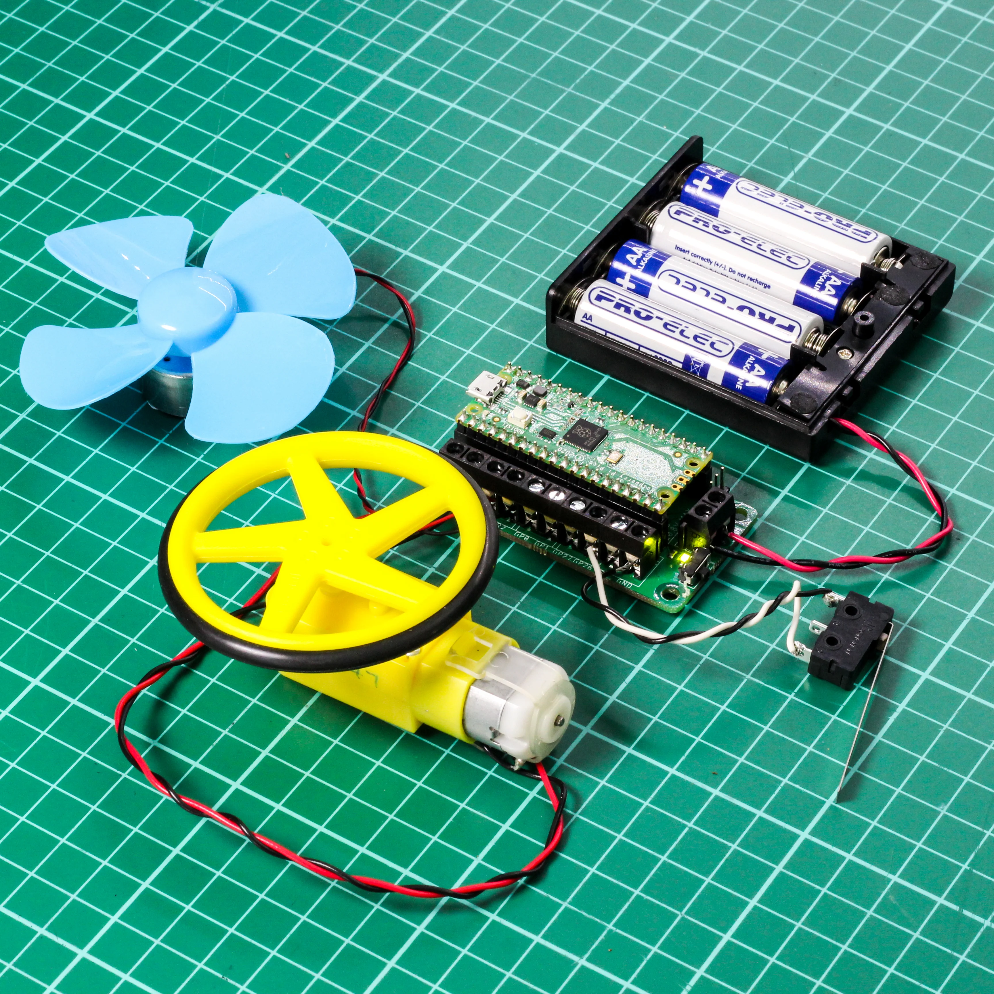 Kitronik Motor Driver Board for Raspberry Pi Pico - Image 4