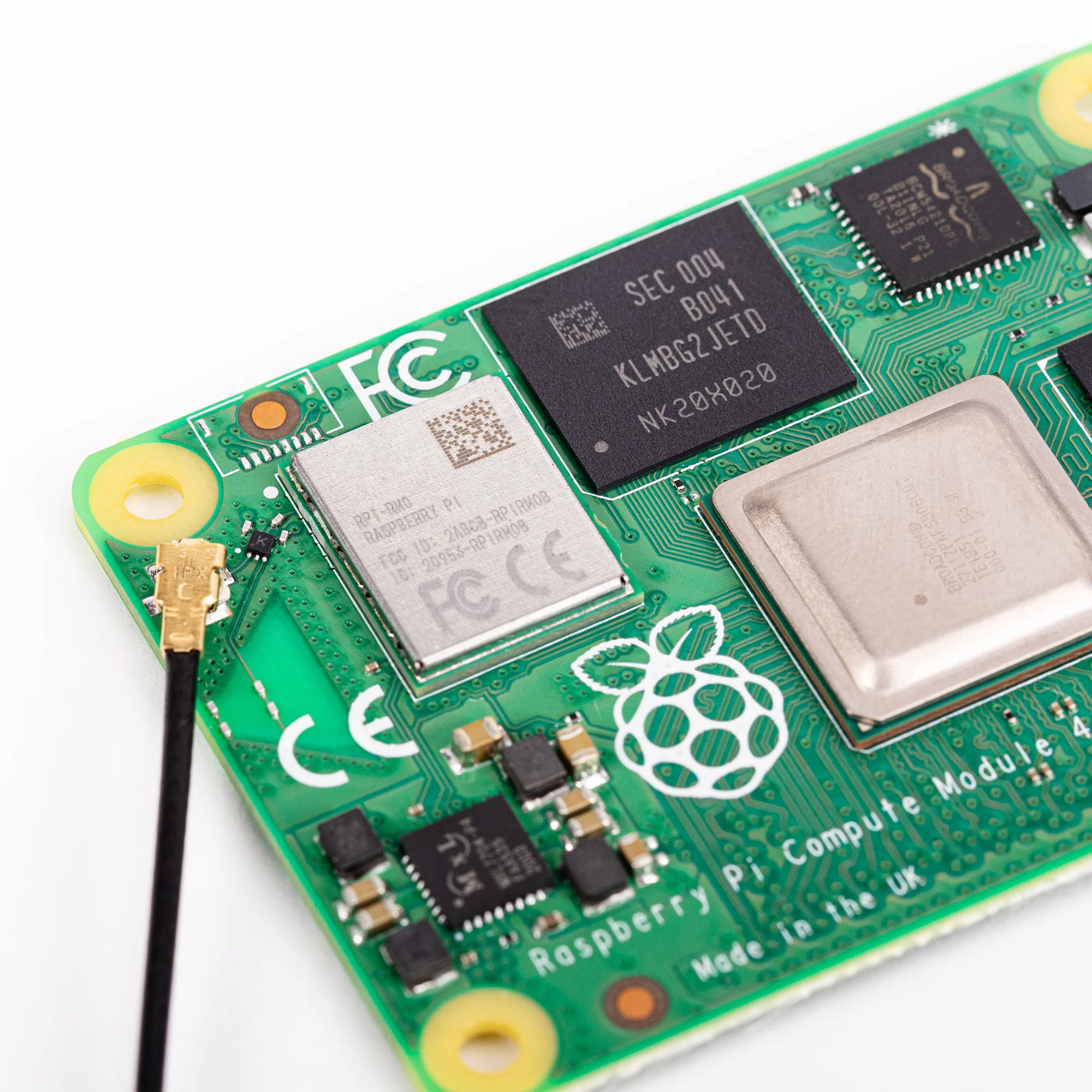 Raspberry Pi Compute Module 4 and 5 Antenna Kit - Image 3