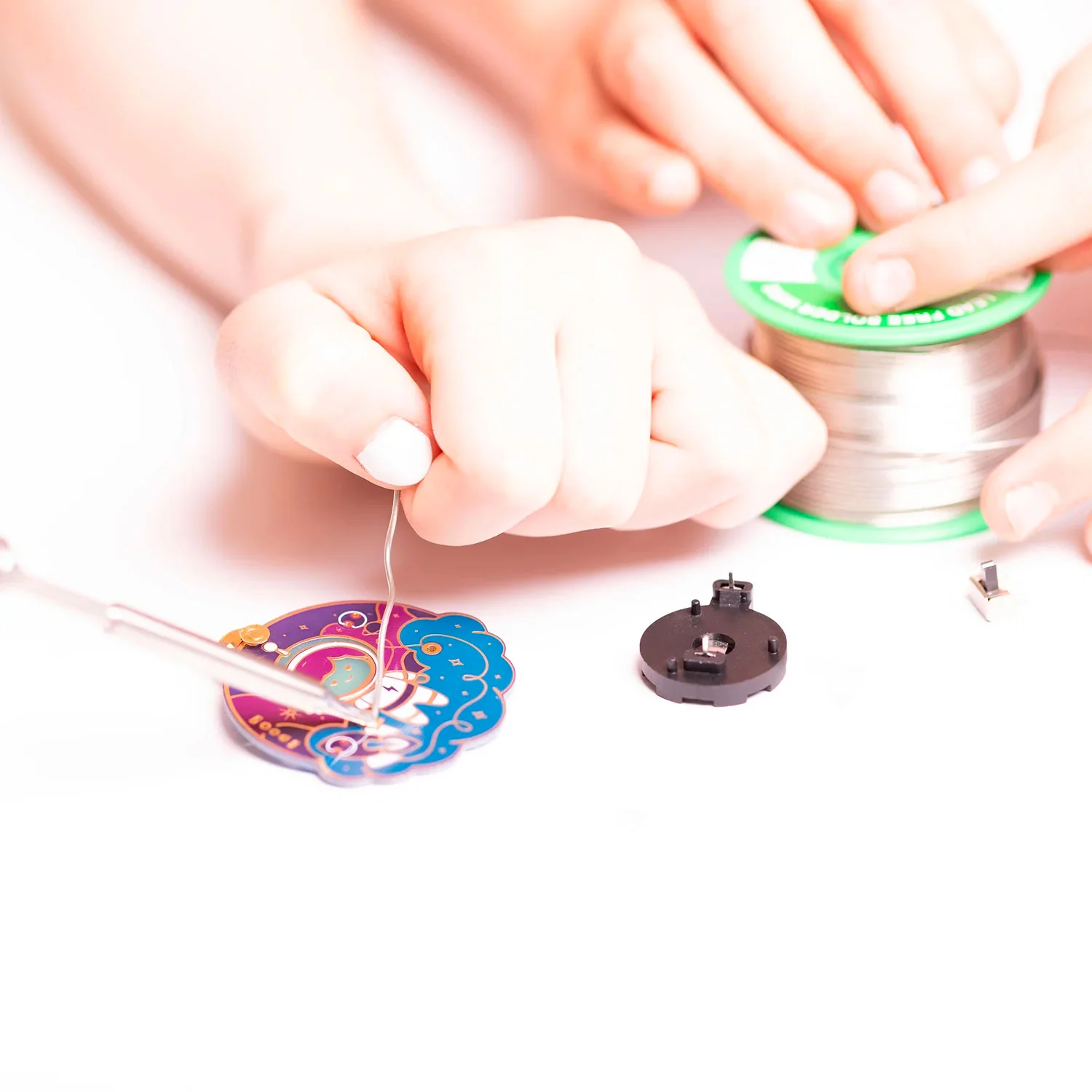Space Girl Soldering Kit - Image 2
